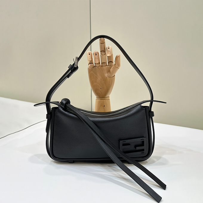 fendi simply medium shoulder handbag